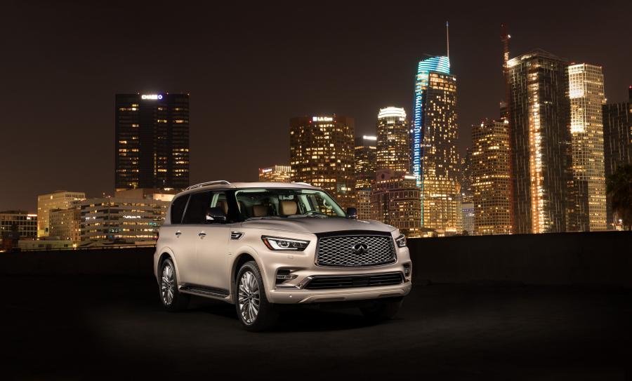  Infiniti QX80 5.6 2018 года  (фото 17 из 117)